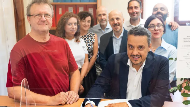 Firma patto sottoscrizione