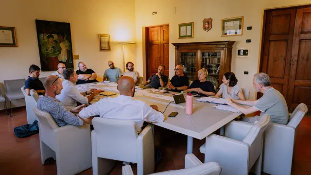 tavolo di confronto