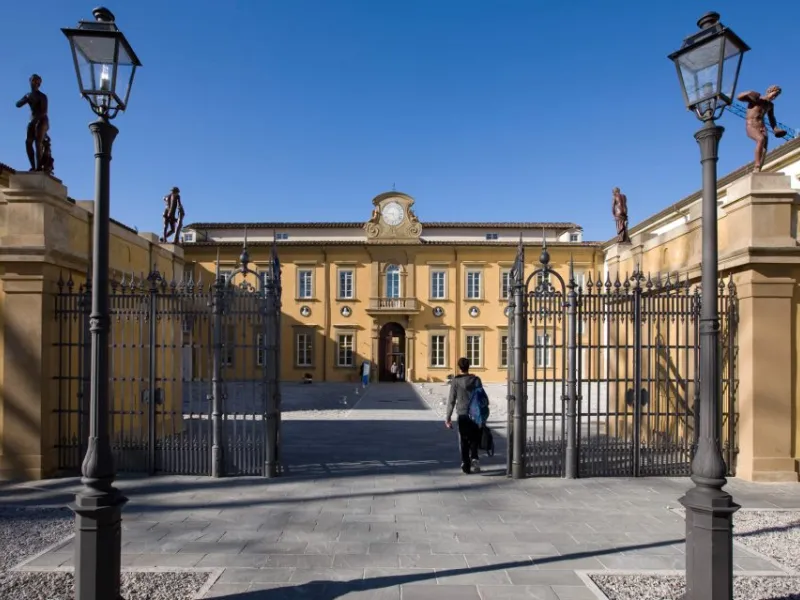 Descrizione immagine non disponibile