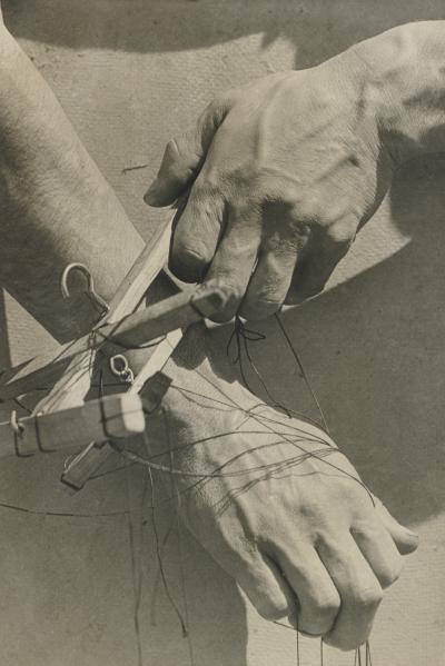 modotti hands