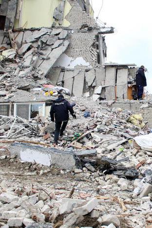 Vigili del Fuoco terremoto Albania novembre 2019 Durazzo Italia VVF