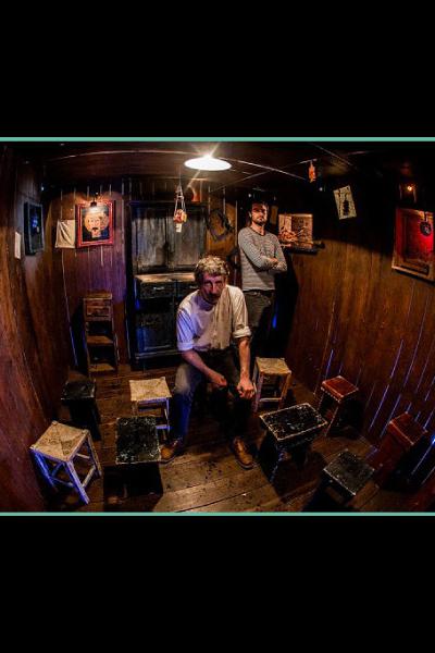 una tazza di mare in tempesta