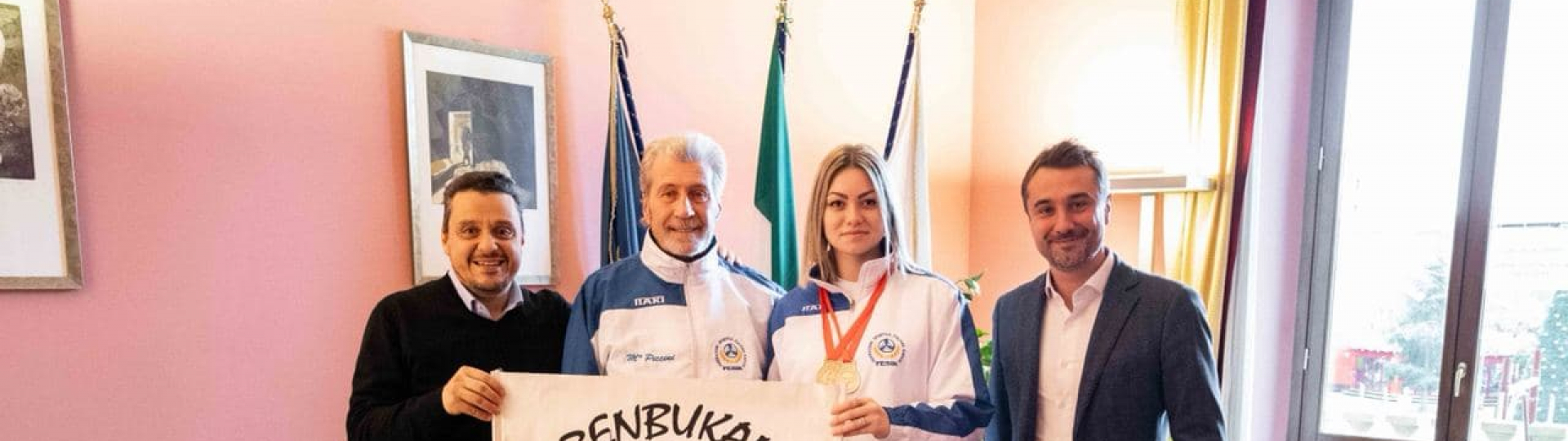 La campionessa mondiale di Karate Fesik ricevuta dal sindaco